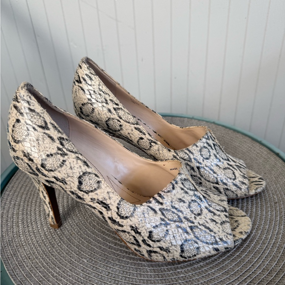 Vintage Tahari - Walden Snakeskin Heels